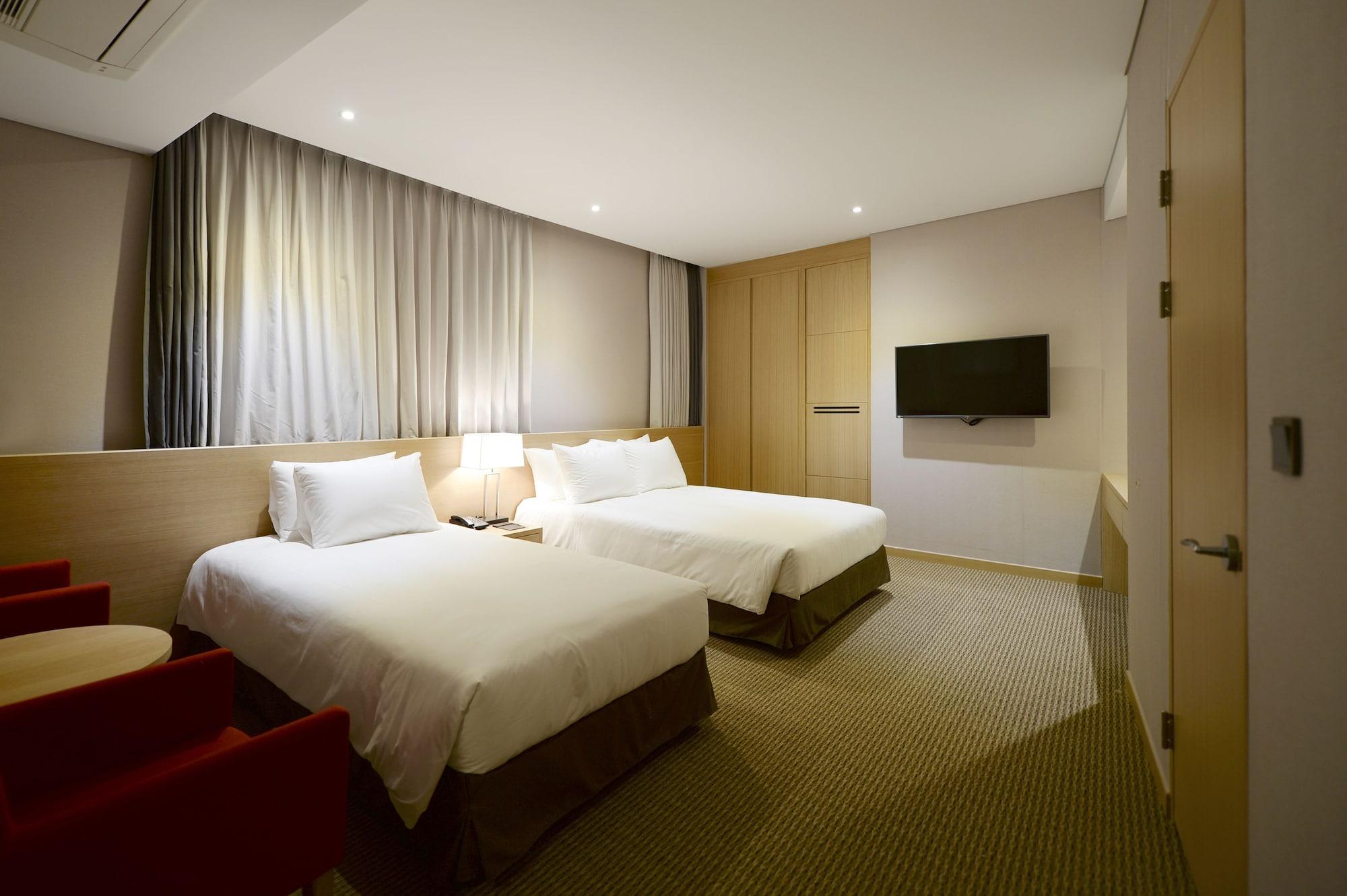 Hotel New Oriental Myeongdong Сеул Экстерьер фото