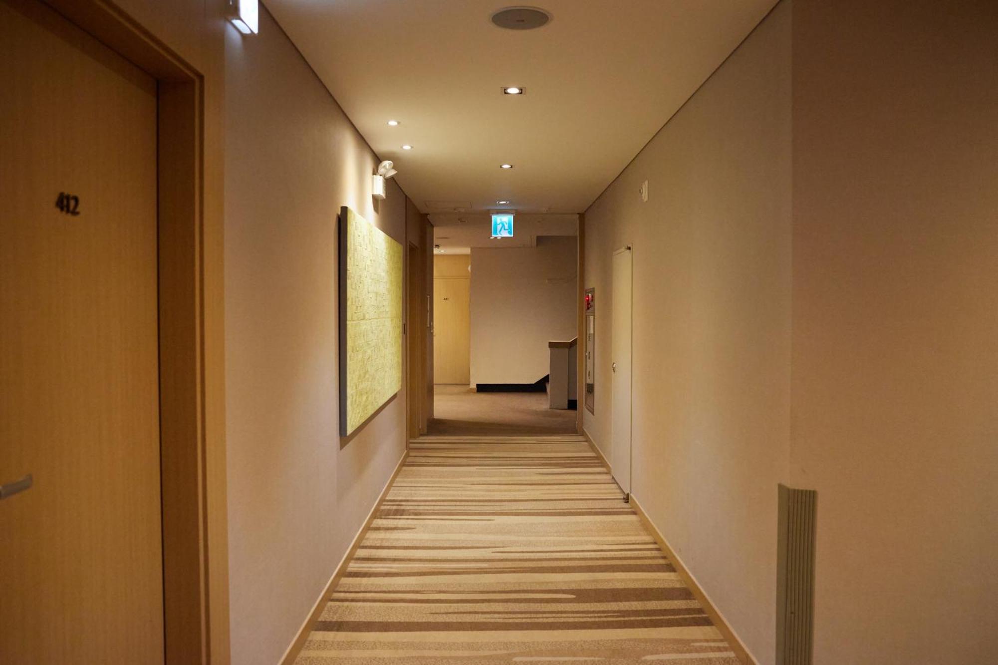 Hotel New Oriental Myeongdong Сеул Экстерьер фото