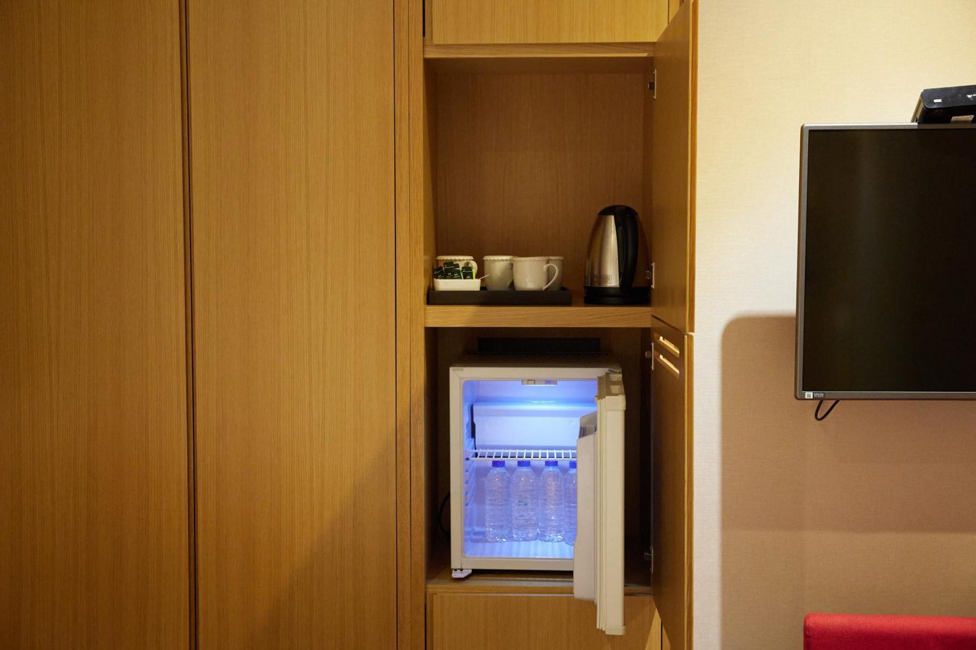 Hotel New Oriental Myeongdong Сеул Экстерьер фото