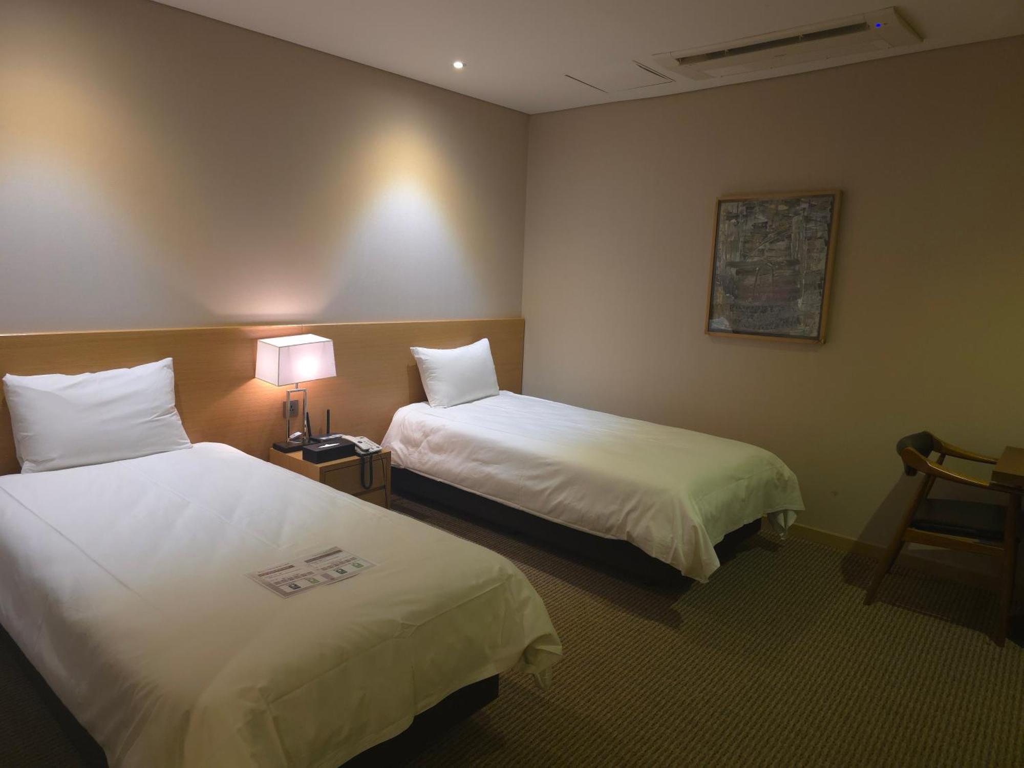 Hotel New Oriental Myeongdong Сеул Экстерьер фото