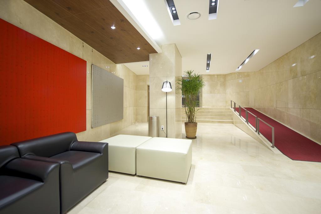Hotel New Oriental Myeongdong Сеул Экстерьер фото