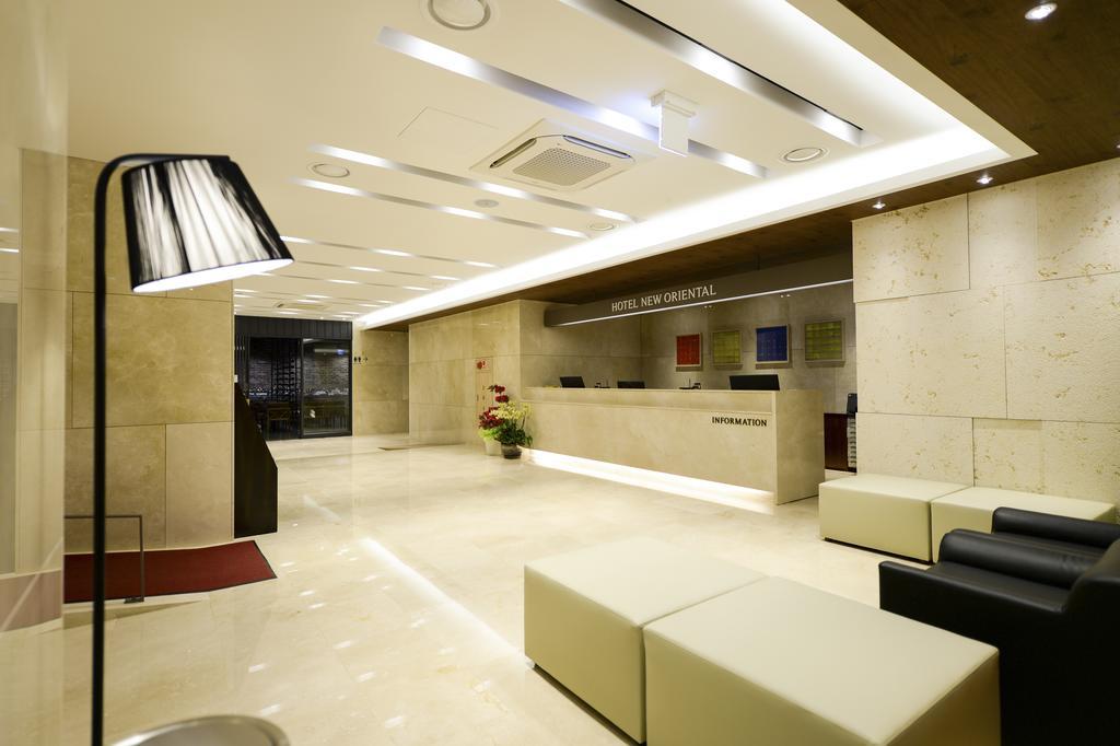 Hotel New Oriental Myeongdong Сеул Экстерьер фото
