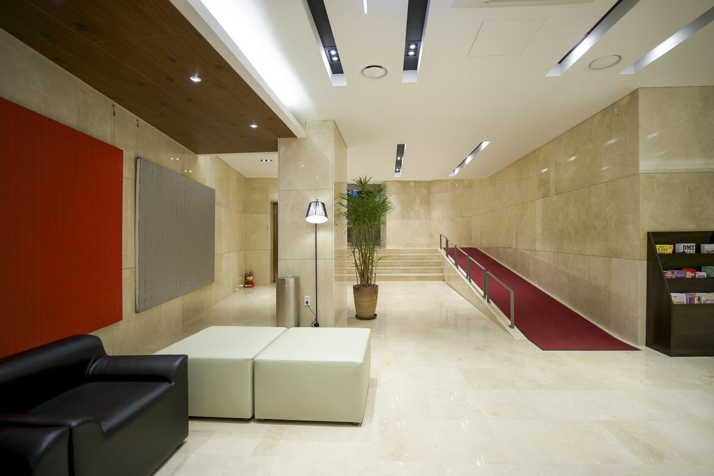 Hotel New Oriental Myeongdong Сеул Экстерьер фото
