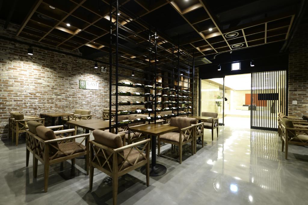 Hotel New Oriental Myeongdong Сеул Экстерьер фото